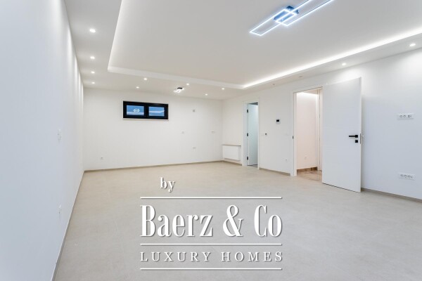 photo 13 Promajna, luxurious semi-detached house with a sea view, close to the center and the beach