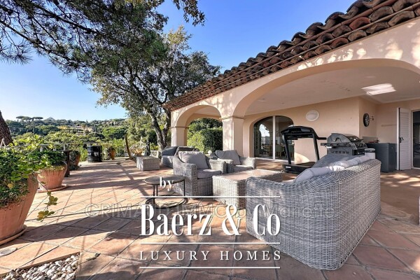 photo 12 sea view house, secure estate