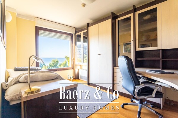 photo 9 Podstrana, luxurious apartment with panoramic sea view, first row to the see