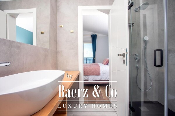 photo 9 Dugi Rat, Jesenice, modern villa with panoramic sea views, NFA 275 m²