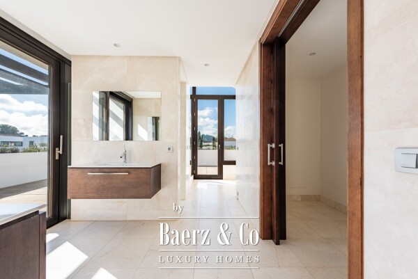 photo 26 Beautiful luxury home in Sotogrande, Sotogrande Alto - Hacienda de Valderrama