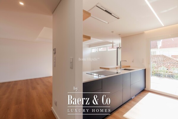 photo 11 Beautiful luxury home in Carcavelos e Parede, Parede