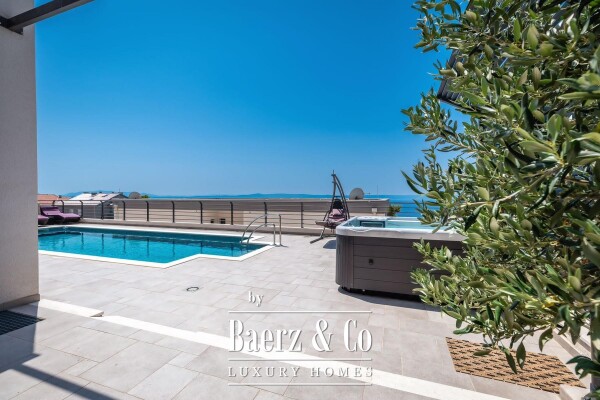 photo 13 Makarska, a beautiful villa with a pool, jacuzzi, and panoramic sea view