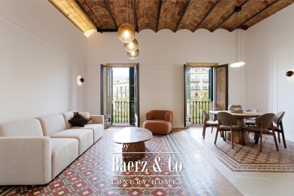 photo 1 Barcelona   High-End Renovated Apartment in the Heart of Eixample