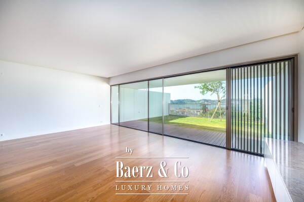 photo 16 4 bedroom villa with garden and parking in Alcântara, Lisbon