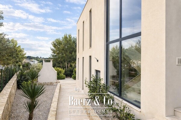 photo 2 Maslinica, Šolta - urban villa with four separate residential units