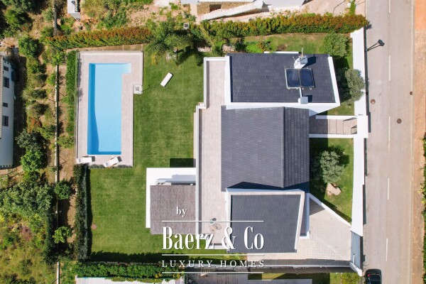 photo 1 Beautiful luxury home in Alcaidesa