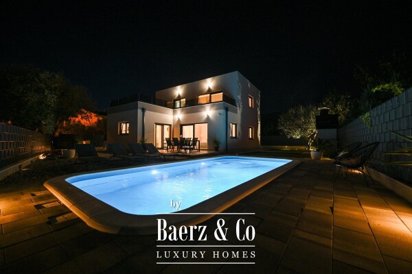 photo 28 Kaštela, newly built house with swimming pool and sea view