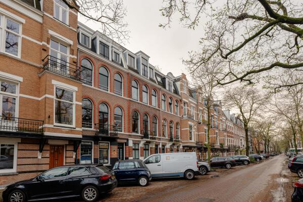 photo 49 Van Breestraat 45