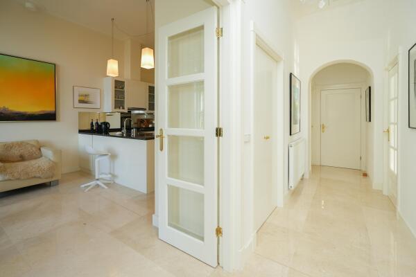 photo 13 Hezelstraat 17