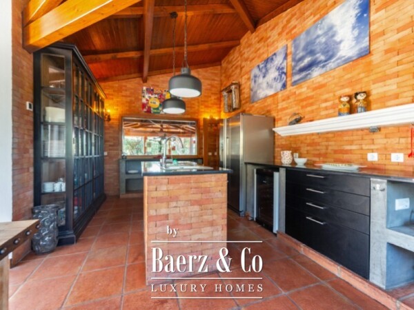 photo 12 Single storey 3 bedroom villa with swimming pool, tennis court and plot of 5,320 sqm in Fontanelas, Sintra