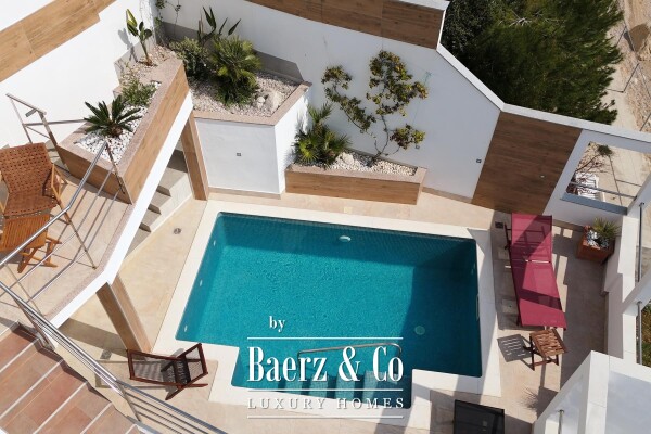 photo 5 Omiš, Stanići, exclusive villa first row to the sea