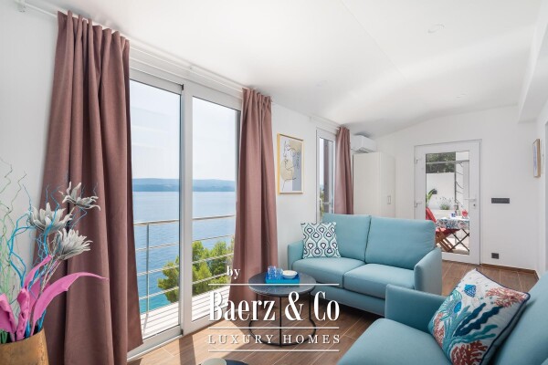 photo 7 Omiš, Stanići, exclusive villa first row to the sea