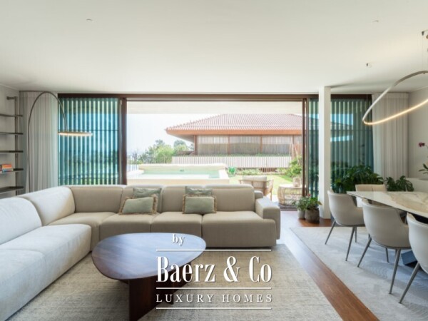 photo 3 Luxurious Apartment with 3 Ensuite Bedrooms - Garden and Swimming Pool - Privileged Location - Sea View - Walking Distance from the beach - Gated community with 24/7 Security.