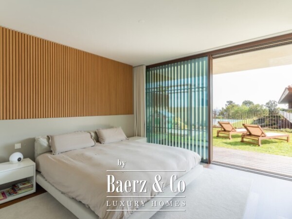 photo 11 Luxurious Apartment with 3 Ensuite Bedrooms - Garden and Swimming Pool - Privileged Location - Sea View - Walking Distance from the beach - Gated community with 24/7 Security.