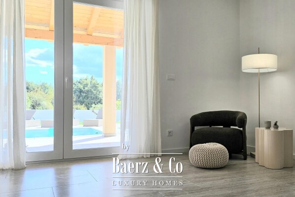 photo 7 Istria, Svetvinčenat, modern villa with swimming pool and nature view