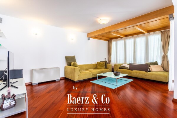 photo 3 Split, Meje, spacious four-bedroom apartment on two floors