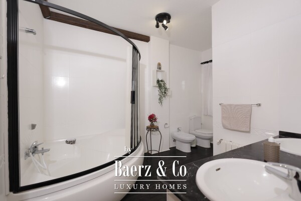 photo 12 Exclusive country house with indoor swimming pool in La Esperanza